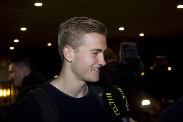 06-11-2017 VOETBAL: AANKOMST NEDERLANDS TEAM: NOORDWIJK Matthijs de Ligt (Ajax) Foto: SCS Michel Utrecht xVIxVIxImagesx xSoenarxChamidxsportfotografiexIVx 9237730