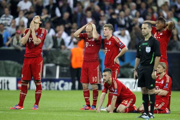 MUNCHEN , 19-05-2012 Stadion Aliianz Arena , seizoen 2011 2012 , Finale Champions League FC Bayern Munchen - Chelsea 1-1. Chelsea wint na penalties. Spanning bij de penaties met o.a. van Buyten , Arjen Robben , Kroos en Contento bayern munchen - chelsea