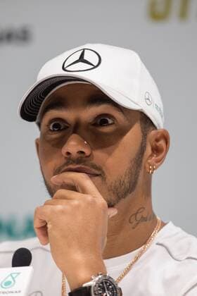 British Formula One driver Lewis Hamilton gestures during a press conference PK Pressekonferenz in Sao Paulo, Brazil, 08 November 2017. Brazilian Formula One Grand Prix will take place the upcoming 12 November. Lewis Hamilton press conference in Sao Paulo !ACHTUNG: NUR REDAKTIONELLE NUTZUNG!  Copyright: xSebastiaoxMoreirax BRA205 20171108-636457547842779636