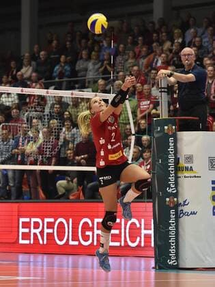 8. November 2017, Mareen Apitz (DSC) stellt den Ball, Dresdner SC -MTV Allianz Stuttgart 3:2, DVV, Volleyball, 1. Bundesliga,