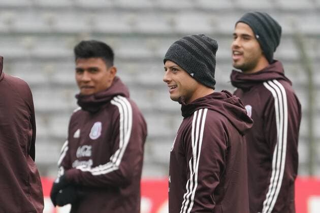 Mexico s Javier Hernandez Chicharito pictured at the start of a training session of Mexican national soccer team El Tri, Thursday 09 November 2017, in Tubize. The team will be playing a friendly game against Belgium on 10th November. BRUNOxFAHY  x05197233x