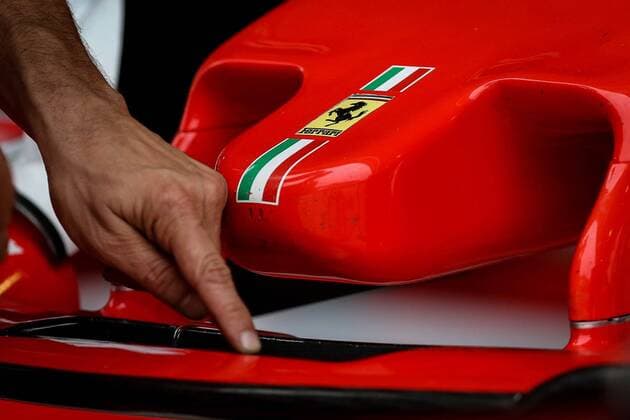 A Ferrari team s technician checks a vehicle in the team s garage at Interlagos track, in Sao Paulo, Brazil, 09 November 2017. The Brazil GP race will be held on next 12 November. press conference PK Pressekonferenz OF DRIVERS AHEAD OF BRAZIL GP RACE !ACHTUNG: NUR REDAKTIONELLE NUTZUNG!  Copyright: xFernandoxBizerraxJrx BRA108 20171109-636458411023075019