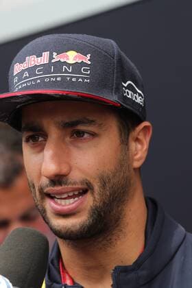 09.11.2017 - Daniel Ricciardo (AUS) Red Bull Racing RB13 Brazilian Grand Prix, Sao Paulo, Interlagos 9 - 12 November 2017 09.11.2017 - Daniel Ricciardo (AUS) Red Bull Racing RB13 