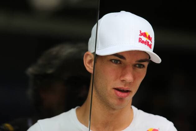 09.11.2017 - Pierre Gasly (FRA) Scuderia Toro Rosso STR12 Brazilian Grand Prix, Sao Paulo, Interlagos 9 - 12 November 2017 09.11.2017 - Pierre Gasly (FRA) Scuderia Toro Rosso STR12 