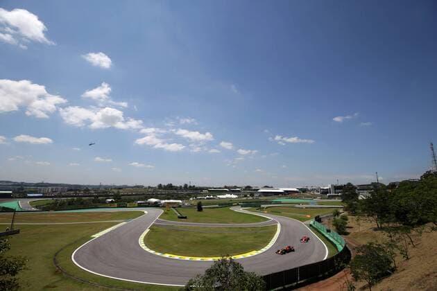 10.11.2017 - Free Practice 1, Max Verstappen (NED) Red Bull Racing RB13 and Kimi Raikkonen (FIN) Scuderia Ferrari SF70H Brazilian Grand Prix, Sao Paulo, Interlagos 9 - 12 November 2017 10.11.2017 - Free Practice 1, Max Verstappen (NED) Red Bull Racing RB13 and Kimi Raikkonen (FIN) Scuderia Ferrari SF70H 