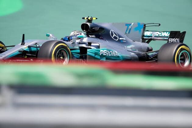 November 10, 2017 - Sao Paulo, Sao Paulo, Brazil - 77 VALTTERI BOTTAS (FIN) of Mercedes AMG Petronas F1 Team, drives during the free training day for the Formula One Grand Prix of Brazil at Interlagos circuit, in Sao Paulo, Brazil. The grand prix will be celebrated next Sunday, November 12. Formula One Grand Prix of Brazil 2017 free practice - ZUMAl146 20171110_zaf_l146_037 Copyright: xPauloxLopesx
