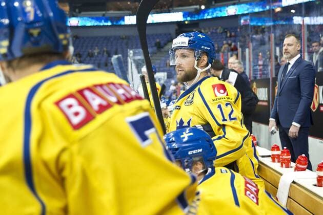 Eishockey, Karjala Cup, Kanada - Schweden Fredrik Pettersson 12, Sweden during their Icehockey Karjala tournament Canada vs. Sweden match in Hartwall Arena 10. November 2017 in Helsinki, Finland.  Copyright: xTomixHänninenx NP24_np24SPO1032541098