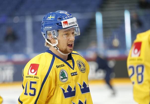 Eishockey, Karjala Cup, Kanada - Schweden Rasmus Asplund 15, Sweden during their Ice hockey Eishockey Karjala tournament Canada - Sweden match in Hartwall Arena 10. November 2017 in Helsinki, Finland.  Copyright: xTomixHänninenx NP24_np24SPO1040231015
