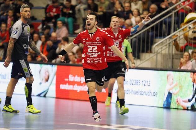Torjubel bei Vyron Papadopoulos (ASV Hamm-Westfalen 22) und ah48 (hinten), ASV Hamm-Westfalen vs VfL Eintracht Hagen, Handball, 2. Bundesliga, 10.11.2017, Hamm Copyright: xEibner-Pressefoto Strohdiekx EP_JSK