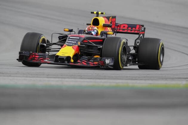 Dutch driver Max Verstappen of Red Bull participates at the second free practice of the Brazil Formula One Grand Prix at the Interlagos racetrack in Sao Paulo, Brazil, 10 November 2017. First free practice of Brazil s Formula One Grand Prix !ACHTUNG: NUR REDAKTIONELLE NUTZUNG!  Copyright: xSebastiaoxMoreirax SAO011 20171110-636459429364308421