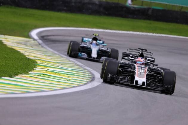 10.11.2017 - Free Practice 2, Romain Grosjean (FRA) Haas F1 Team VF-17 Brazilian Grand Prix, Sao Paulo, Interlagos 9 - 12 November 2017 10.11.2017 - Free Practice 2, Romain Grosjean (FRA) Haas F1 Team VF-17 