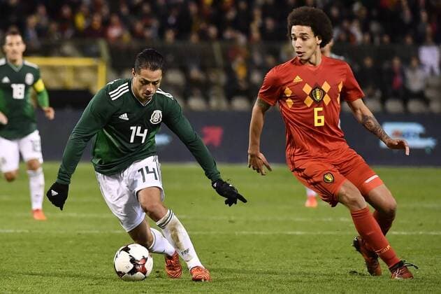Fußball, Belgien - Mexiko Mexico s Javier Hernandez Chicharito and Belgium s Axel Witsel pictured in action during a friendly soccer game between Belgian national team Nationalteam Red Devils and Mexico, Friday 10 November 2017, in Brugge. DIRKxWAEM  x05197991x