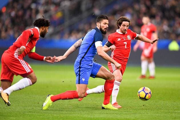 Fußball, Frankreich - Wales 09 Olivier Giroud (fra) - 07 Joe Allen (wales) FOOTBALL : France vs Pays de Galles - Match amical de preparation de la Coupe du Monde 2018 - 10 11 2017 AnthonyBIBARD FEP Panoramic 