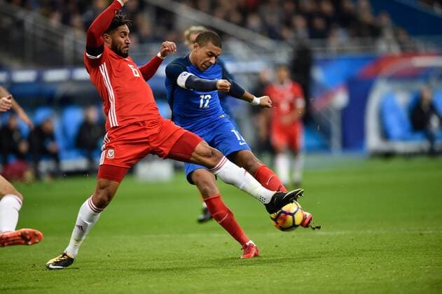 Fußball, Frankreich - Wales Kylian Mbappe (fr) FOOTBALL : France vs Pays de Galles - Match Amical - St Denis - 10 11 2017 ThierryBreton Panoramic 