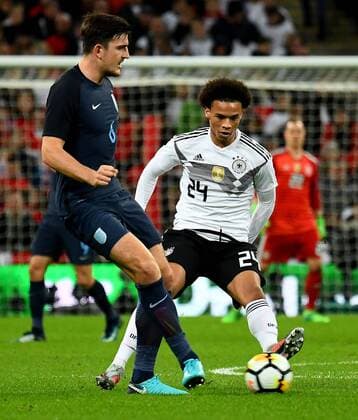 10.11.2017, xfux, Fussball Laenderspiel Freundschaftsspiel, England - Deutschland, emspor, v.l. Harry Maguire (England), Leroy Sane (Deutsche Fussball Nationalmannschaft DFB) London