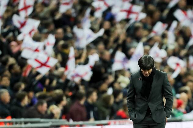 London, England, 10.11.2017, Laenderspiel, England - Deutschland, Trainer Joachim Loew (GER) guckt ( DeFodi048