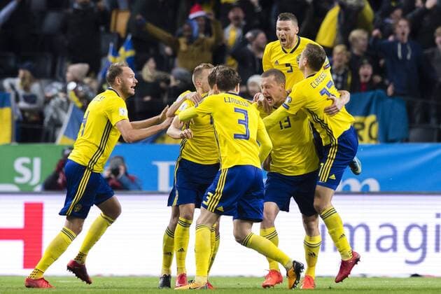 Fußball, WM Playoffs, Schweden - Italien 171110 Sveriges spelare jublar efter 1-0 av Jakob Johansson under fotbollsmatchen i VM-kvalets play-off mellan Sverige och Italien den 10 november 2017 i Stockholm.  Copyright: LUDVIGxTHUNMAN BB171110LT082