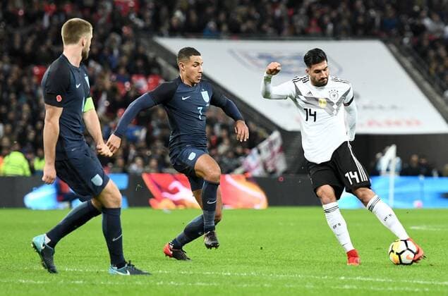 10.11.2017, xfux, Fussball Laenderspiel Freundschaftsspiel, England - Deutschland, emspor, v.l. Jake Livermore (England), Emre Can (Deutsche Fussball Nationalmannschaft DFB) London