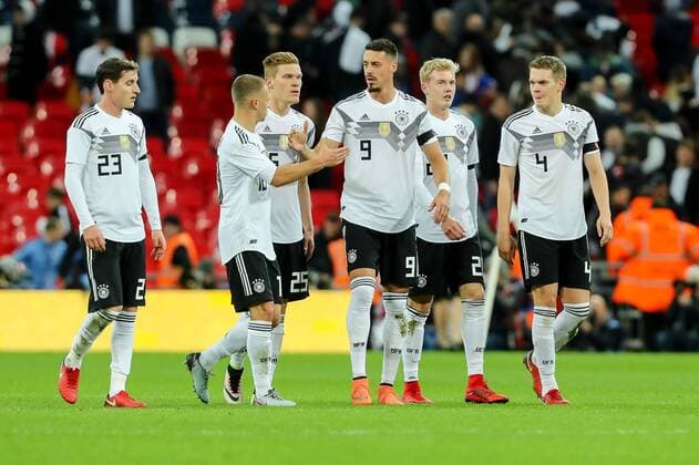 London, England, 10.11.2017, Laenderspiel, England - Deutschland, Sebastian Rudy (GER) Joshua Kimmich (GER) Marcel Halstenberg (GER) Sandro Wagner (GER) Julian Brandt (GER) Matthias Ginter (GER) enttaeuscht, enttaeuschung ( DeFodi048