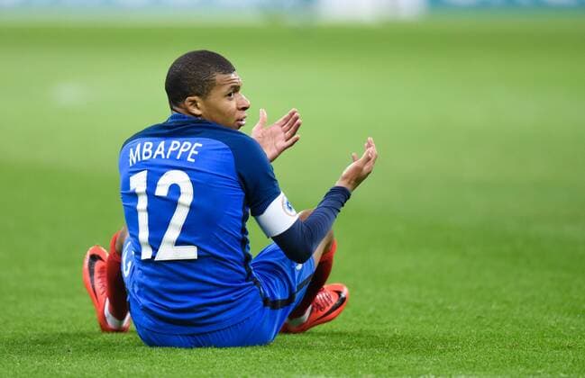 Fußball, Frankreich - Wales K Mbappe ( France ) FOOTBALL : France vs Pays de Galles - Match Amical - Saint Denis - 10 11 2017 FedericoPestellini Panoramic 