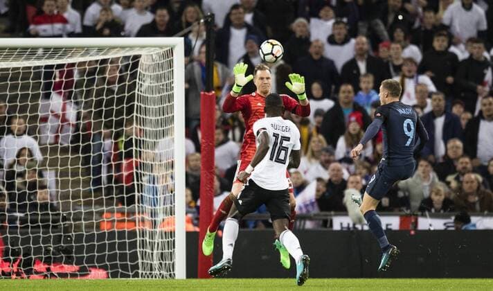 London Wembley, 10.11.2017 Jamie Vardy (Eng), Marc-Andre ter Stegen (Deutschland) England vs. Deutschland