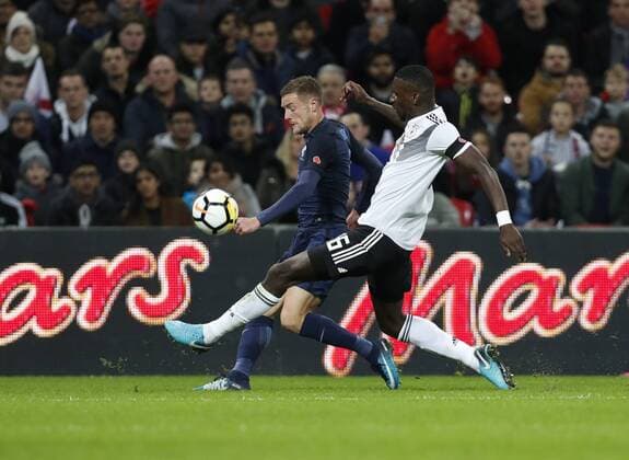 (171111) -- LONDON, Nov. 11, 2017 -- Jamie Vardy (L) of England passes the ball during a friendly match between England and Germany at the Wembley Stadium in London, Britain, on Nov. 10, 2017. The match ended in a 0-0 draw. ) (SP)BRITAIN-LONDON-SOCCER-FRIENDLY MATCH-ENG VS GER HanxYan 