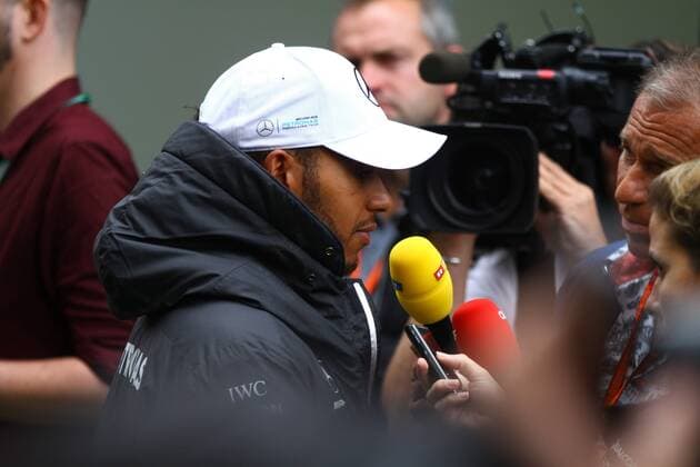 11.11.2017 - Qualifying, Lewis Hamilton (GBR) Mercedes AMG F1 W08 Brazilian Grand Prix, Sao Paulo, Interlagos 9 - 12 November 2017 11.11.2017 - Qualifying, Lewis Hamilton (GBR) Mercedes AMG F1 W08 