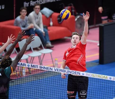 Volleyball 1. Bundesliga Saison 2017 2018 TV Rottenburg - Volley Bisons Buehl 11.11.2017 Johannes Moennich (TV Rottenburg) Rottenburg