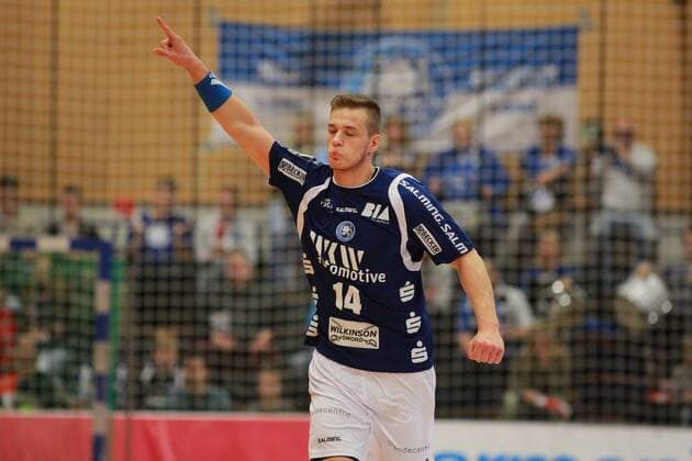 Torjubel Maciej Majdzinski ( 14, Bergischer HC) Bergischer HC vs. TV Emsdetten, Handball, 2. Bundesliga, 12.11.17 Solingen NRW Deutschland Klingenhalle