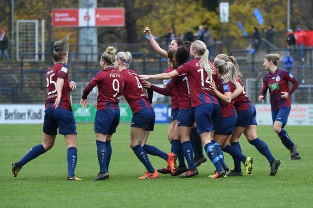 Fussball, Frauen, 1. Bundesliga, Saison 2017 18, 8. Spieltag, 1. FFC Turbine Potsdam - FC Bayern München, Jubel nach dem Tor zum 1:1 durch Rachel Kiwic (Nr. 25, 1. FFC Turbine Potsdam), 12.11.17, Copyright: xMichaelxHundtx xMatthiasxKochx