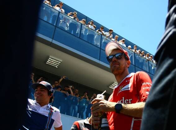 Grande Prêmio do Brasil de Fórmula 1 2017 SÃO PAULO, SP - 12.11.2017: GRANDE PRÊMIO DO BRASIL DE FÓRMULA 1 2017 - In the photo the Ferrari driver, Sebastian Vettel, enters the truck for the return of the riders on the track in Interlagos. Grand Prix of Brazil of Formula 1 2017, this Sunday (12) in the autodrome Jose Carlos Pace in Interlagos. (Photo: Aloisio Mauricio Fotoarena) x1425875x  AloisioxMauricio