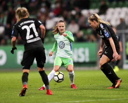 v.l. Crnogorcevic, Ana-Maria (1. FFC Frankfurt), Caroline Graham Hansen (VfL Wolfsburg)