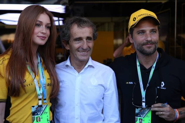 12.11.2017 - Marina Ruy Barbosa (BRA) Actress and Alain Prost (FRA) Renault F1 Team Special Advisor Brazilian Grand Prix, Sao Paulo, Interlagos 9 - 12 November 2017 12.11.2017 - Marina Ruy Barbosa (BRA) Actress and Alain Prost (FRA) Renault Sport F1 Team Special Advisor 