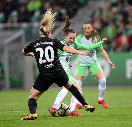 Stoerzel, Laura (1. FFC Frankfurt), Caroline Graham Hansen (VfL Wolfsburg)