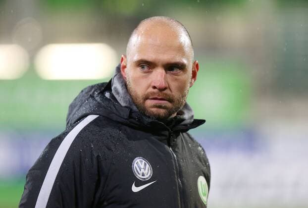 VfL vs Frankfurt , Frauen Wolfsburg, Deutschland. 12.11.2017, FUßBALL - VfL Wolfsburg vs 1. FFC Frankfurt, 1. Allianz Frauen Bundesliga, Saison 2017-18. Bild zeigt: Cheftrainer Stephan Lerch (VfL Wolfsburg) Wolfsburg