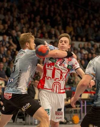 Handball Handball 3.Liga Nord 2017 2018 - Handball Sportverein Hamburg vs. DHK Flensborg Tjark Desler (Flensborg), Leif Tissier (Hamburg), Sporthalle Hamburg Hamburg