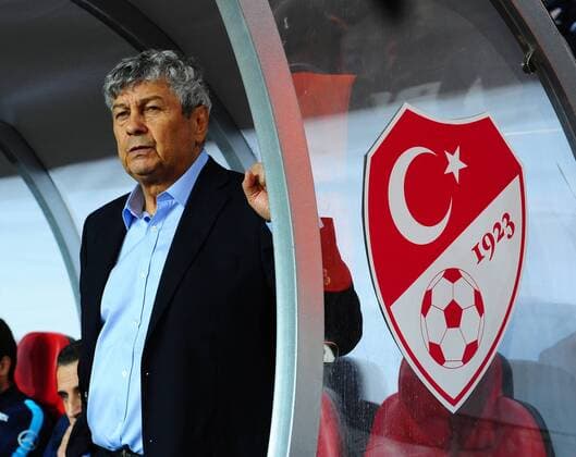 Bilder des Tages - SPORT Fußball, Türkei - Albanien Coach Mircea Lucescu of Turkey during the Friendly match between Turkey and Albania at Antalya Stadium on November 13, 2017 in Antalya , Turkey 
