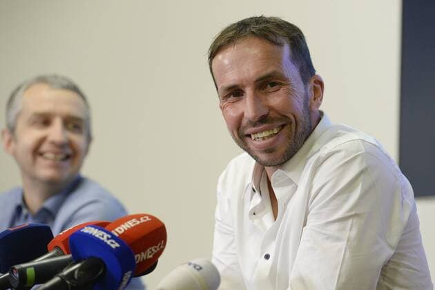 Czech tennis star Radek Stepanek, two-time Davis Cup winner, ended his career at the age of 38 today, on Thursday, November 14, 2017. Stepanek is a former eighth best tennis player of the world and a bronze medalist in mixed doubles from the 2016 Rio de Janeiro Olympic Games Olympische Spiele Olympia OS In 2006, he advanced to the Wimbledon quarterfinal. In all, he gained five ATP Tennis Herren titles. In doubles, he won two grand slam tournaments. Along with Indian Leander Paes, he was the winner of the Australian Open 2012 and the US Open 2013. Stepanek, born in Karvina, north Moravia, contributed to the Czech Republic two victories in the Davis Cup. Along with Tomas Berdych, he led the victorious Czech team in 2012 and 2013. In both cases, Stepanek won the decisive match in the finals against Spain and Serbia, respectively. (CTKxPhoto OndrejxDeml) CTKPhotoP201711140868601  dml
