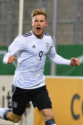 Bilder des Tages - SPORT Johannes Eggestein (Deutschland U20) erzielt das 1:0, Deutschland vs. England, Fussball, U20 Elite League, 14.11.2017, Zwickau Copyright: xEibner-Pressefoto BertxHarzerx EP_BHR