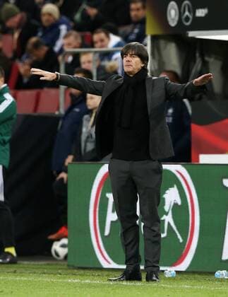 Trainer Joachim Löw zeigend, gestikulierend Einzelbild Freisteller Aktion Fußball Fussball Länderspiel Testspiel Saison 2017 2018 14.11.2017 DFB Nationalmannschaft GER BRDeutschland vs. Frankreich FRA