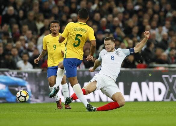 England s Eric Dier tussles with Brazil s Casemiro during the International Friendly Länderspiel match at Wembley Stadium, London . Picture date: 14th November 2017. Picture credit should read: David Klein Sportimage EDITORIAL USE ONLY. No use with unauthorised audio, video, data, fixture lists, club league logos or live services. Online in-match use limited to 120 images, no video emulation. No use in betting, games or single club league player publications.