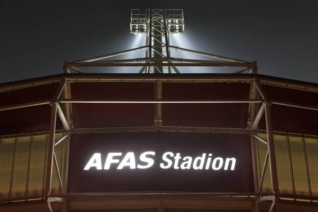 ALKMAAR - AZ - heracles , 03-03-2012 , Eredivisie, seizoen 2011-2012 ,voetbal , AFAS Stadion, 3-1, lichtmast. az - heracles