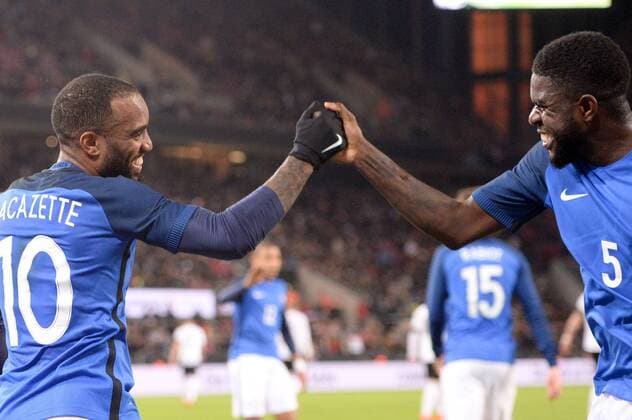 Themen der Woche - SPORT Bilder des Tages - SPORT 05 SAMUEL UMTITI (fra) - 10 ALEXANDRE LACAZETTE (fra) - JOIE FOOTBALL : Allemagne vs France - Match amical de preparation de la Coupe du Monde 2018 - 14 11 2017 AnthonyBIBARD FEP Panoramic 