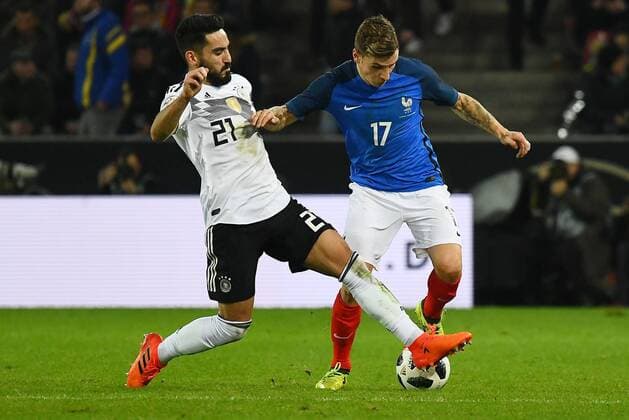 14.11.2017, xfux, Fussball Laenderspiel Freundschaftsspiel, Deutschland - Frankreich, emspor, v.l. Ilkay Guendogan (Deutsche Fussball Nationalmannschaft DFB), Lucas Digne (Frankreich) Koeln