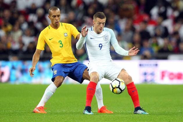 England v Brazil International Friendly L?nderspiel Miranda of Brazil and Jamie Vardy of England in action during the International Friendly match at Wembley Stadium, London Content Not Available For UK Newspapers Copyright: xPaulxChestertonx FIL-10952-0008
