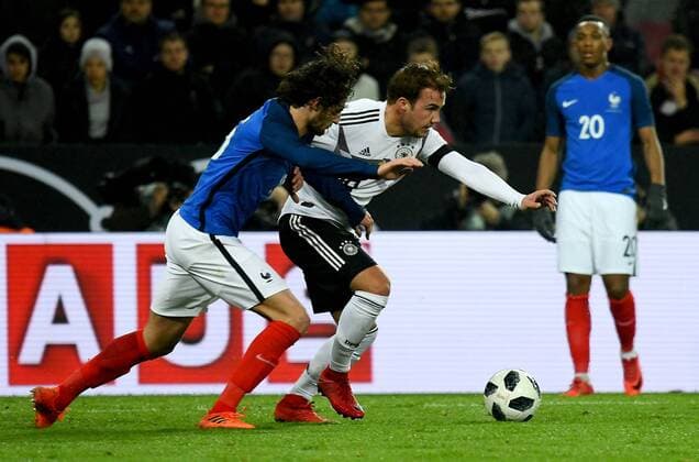 14.11.2017, xfux, Fussball Laenderspiel Freundschaftsspiel, Deutschland - Frankreich, emspor, v.l. Adrien Rabiot (Frankreich), Mario Goetze (Deutsche Fussball Nationalmannschaft DFB) Koeln