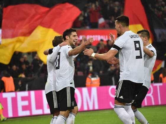 14.11.2017, Fussball Nationalmannschaft, Laenderspiel, Deutschland - Frankreich, Jubel v.li., Mario Goetze, Mario Götze (Deutschland), Lars Stindl (Deutschland), Sandro Wagner (Deutschland)