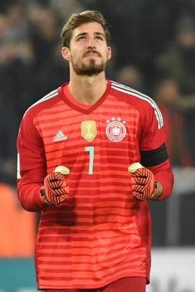 GER, FSP, Deutschland (GER) vs Frankreich (FRA) 14.11.2017, RheinEnergieStadion, Köln, GER, FSP, Deutschland (GER) vs Frankreich (FRA) im Bild picture shows: Kevin Trapp Torwart (Deutschland GER 1), freut sich über das Tor zum 2:2