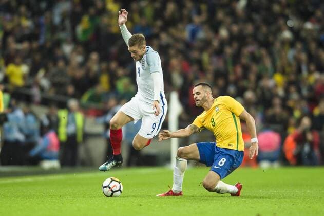 Jamie Vardy of England skips past Renato Augusto of Brazil during the International Friendly Länderspiel match between England and Brazil at Wembley Stadium, London, England on 14 November 2017. Copyright: xDarrenxMusgrovex 17720087