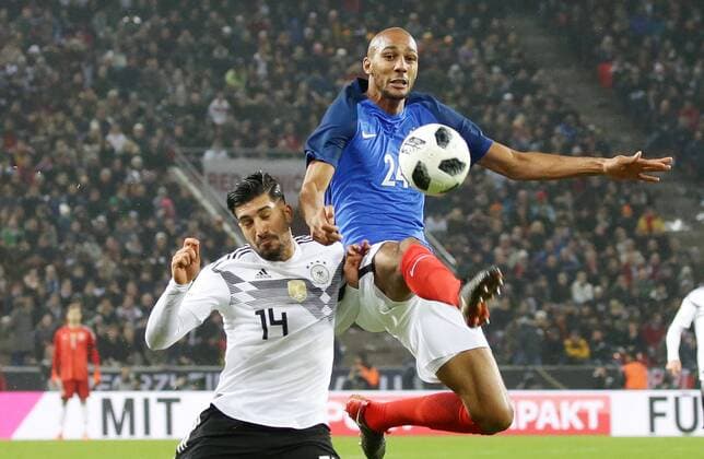 Köln , Fußball Länderspiel Deutschland vs. Frankreich , von links: Emre Can ( GER ) Steven N Zonzi ( FRA )
